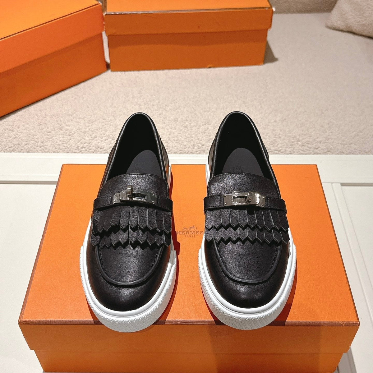 HM 25ss Platform Loafers Kelly Buckle Black Cowhide 577476