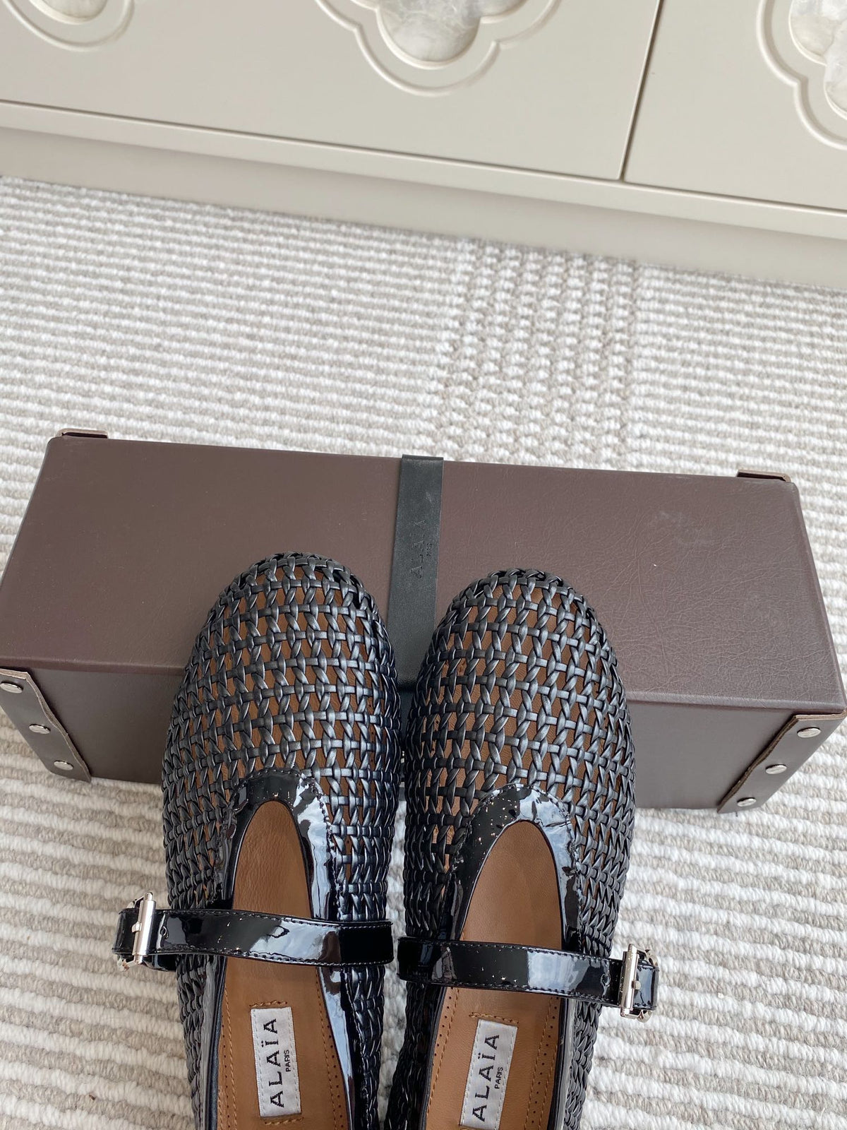 Alaia Women's Ballet Flat Black Lambskin 291052