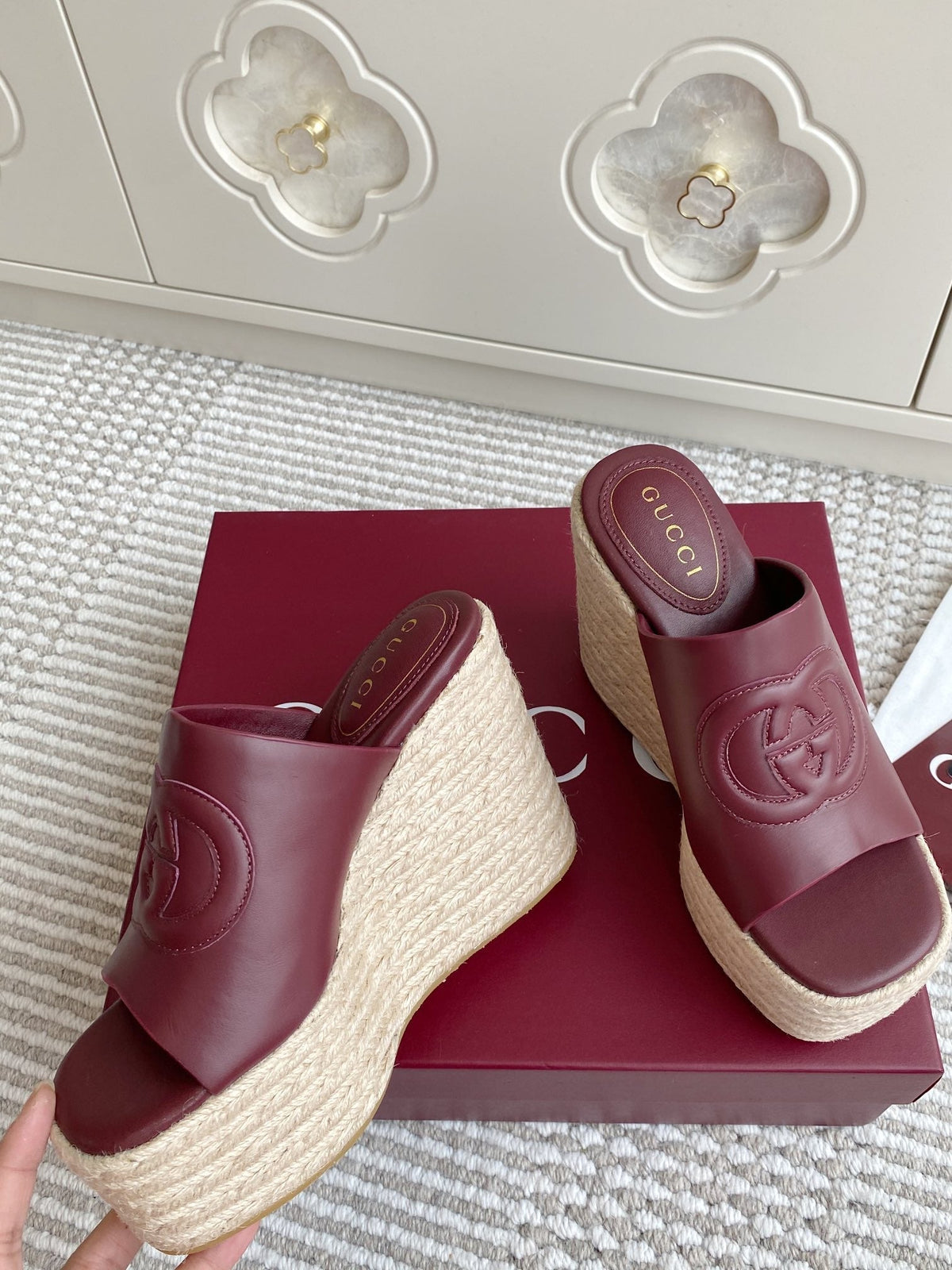 GC 25 Interlocking G Sandal Red Burgundy Cord Cowhide 291033