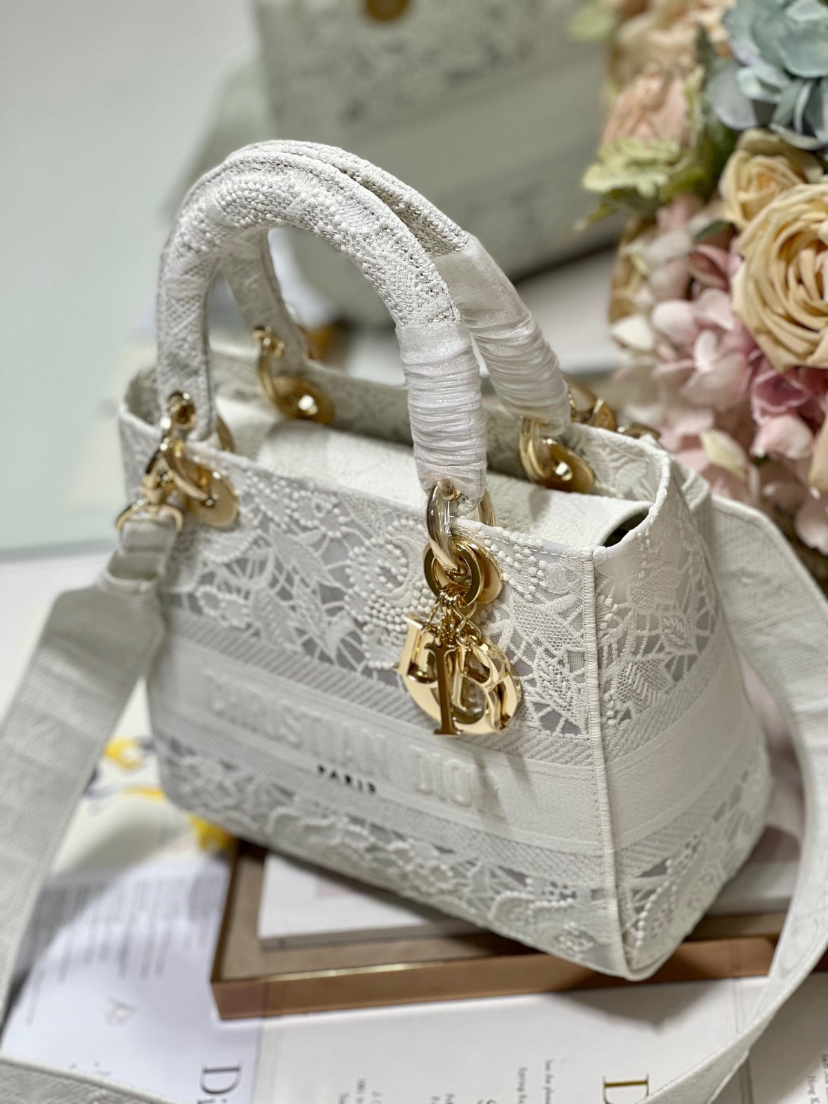 CD Mesh White 24 Lady Dior Bag Canvas 336703