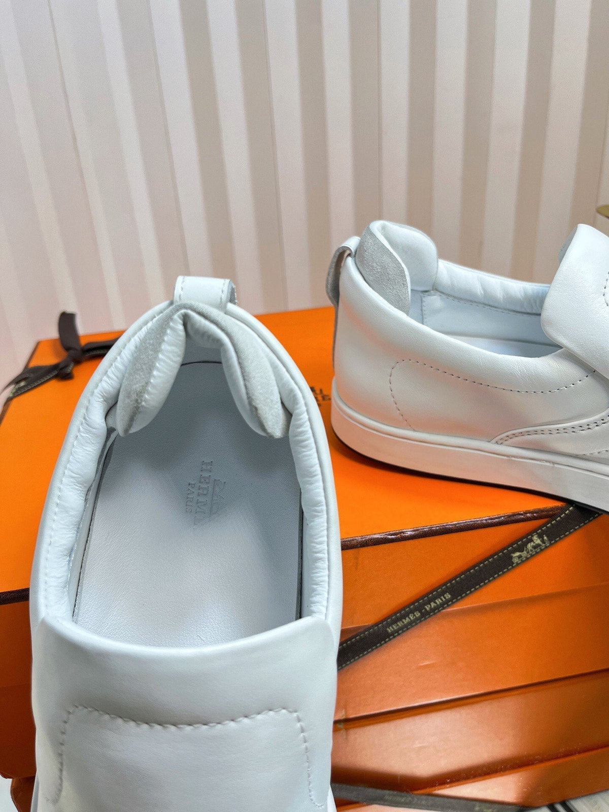 HM British Retro Loafers White Suede 317076