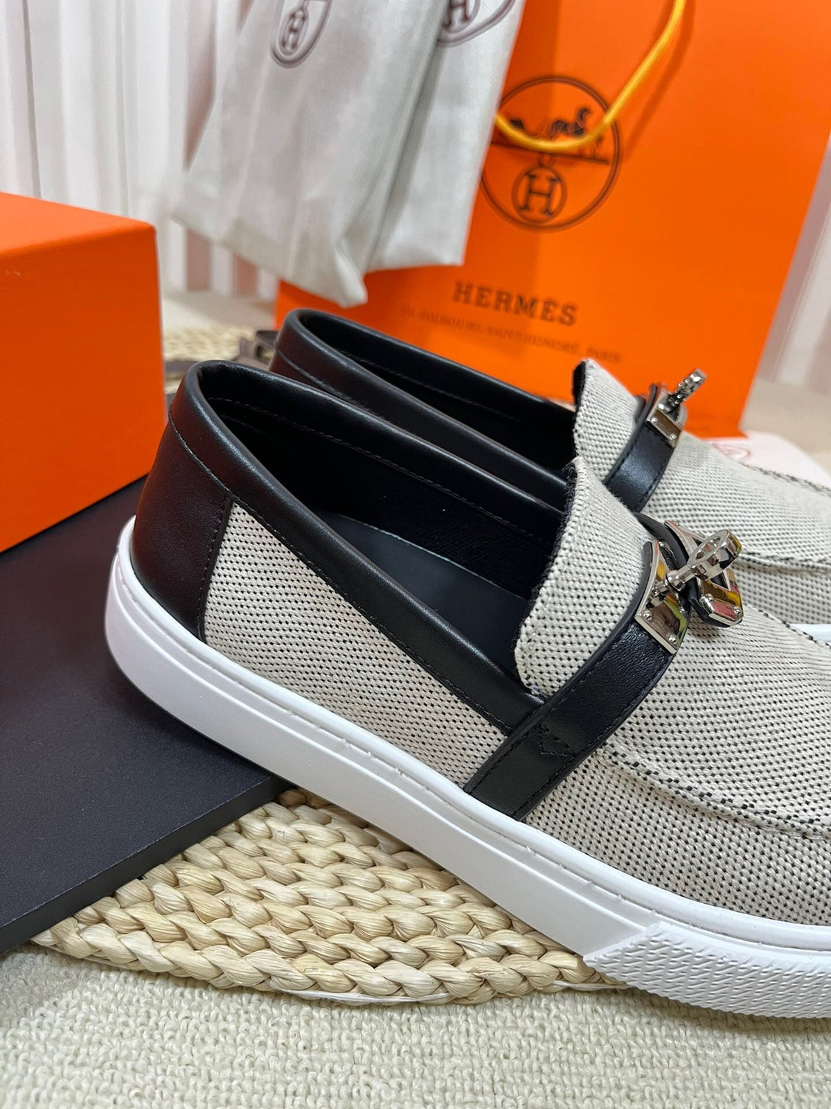 HM Buckle Casual Loafer Black Cowhide Cloth 317046
