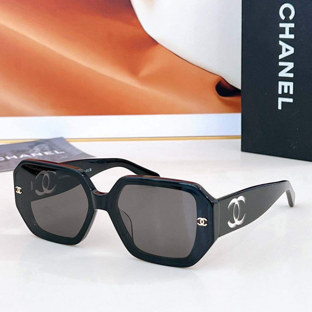 Chanel Sunglasses 647695