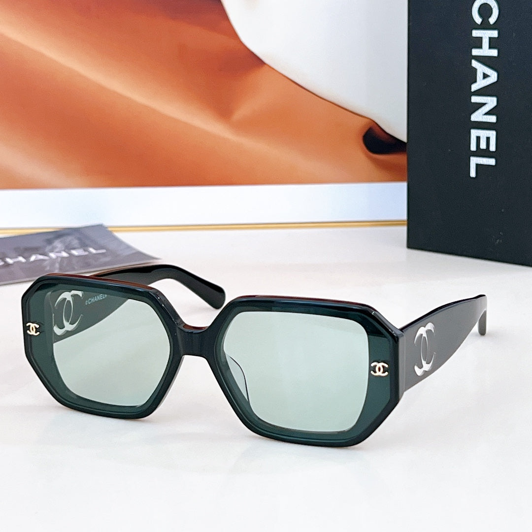 Chanel Sunglasses 647695