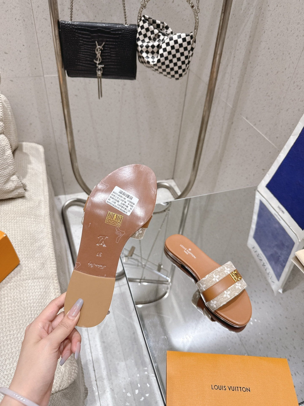 LV Flat Mules pairs raffia brown monogram cowhide 383724