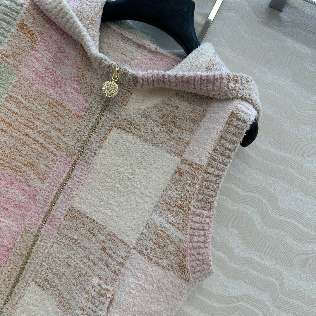 CC Hooded Vest Light Color Polyester Acrylic Fibers Wool