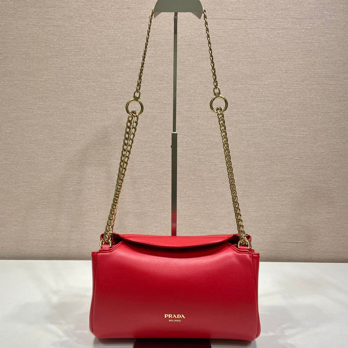 PRA Tumulte bag 24 red leather  280840