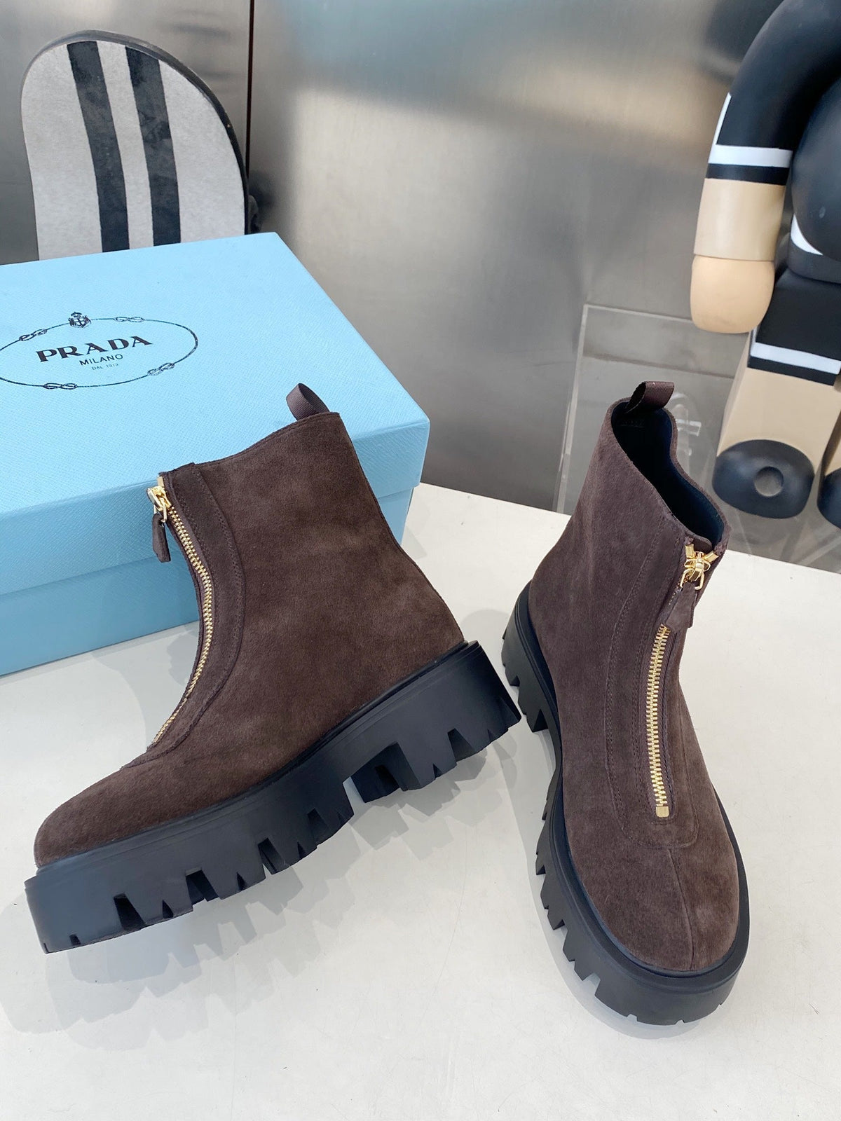 PRA classic slip-on boots dark chocolate suede 479021
