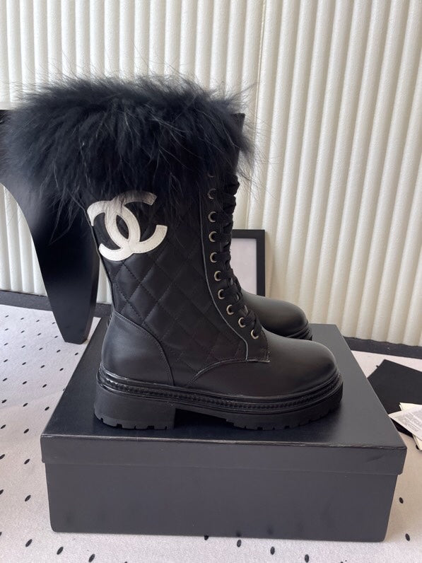 CC 25 Boot Black White Cowhide Fur 514093