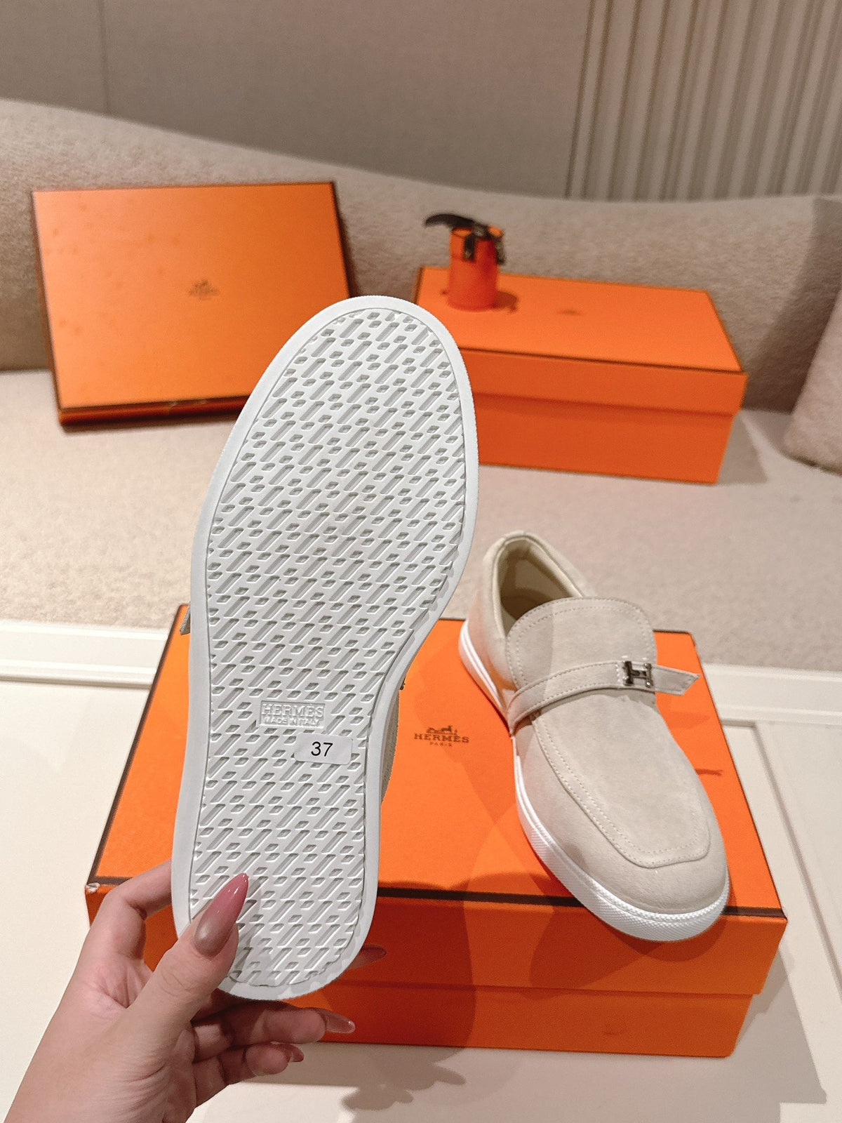 HM 25ss Loafers Light Beige Suede 577156