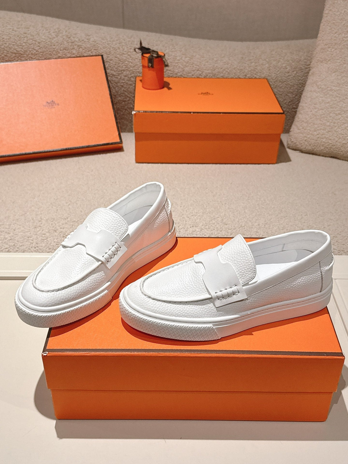 HM 25ss Platform Loafers White Sheepskin 577174