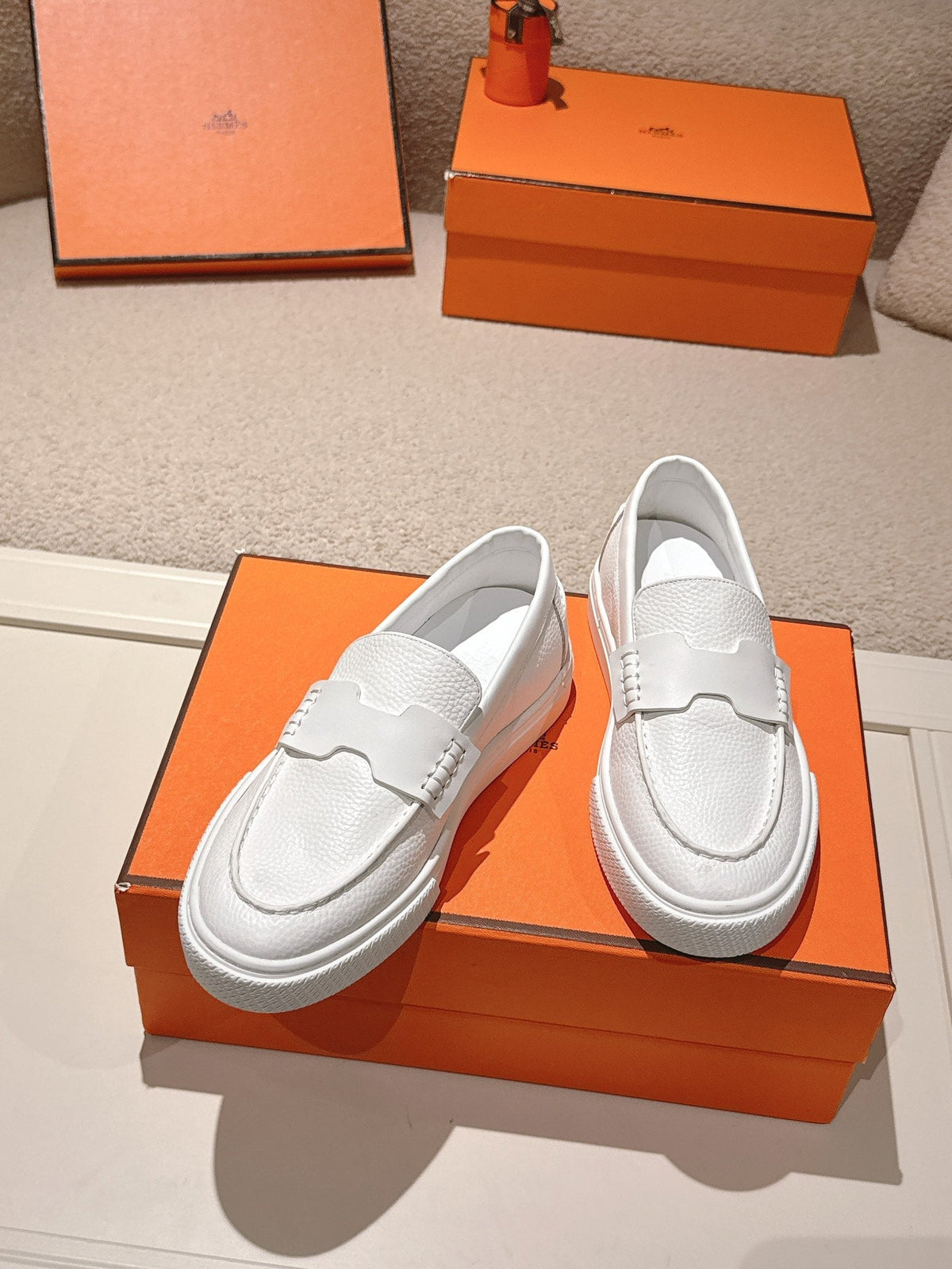 HM 25ss Platform Loafers White Sheepskin 577174