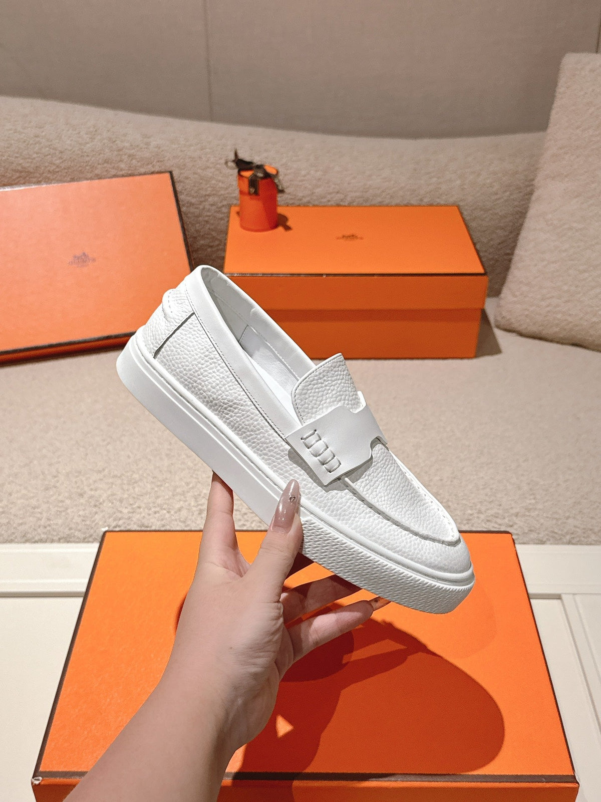 HM 25ss Platform Loafers White Sheepskin 577174