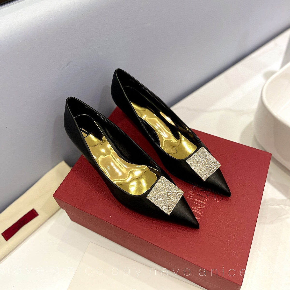 One Stud Diamond Patent Black Leather Pump