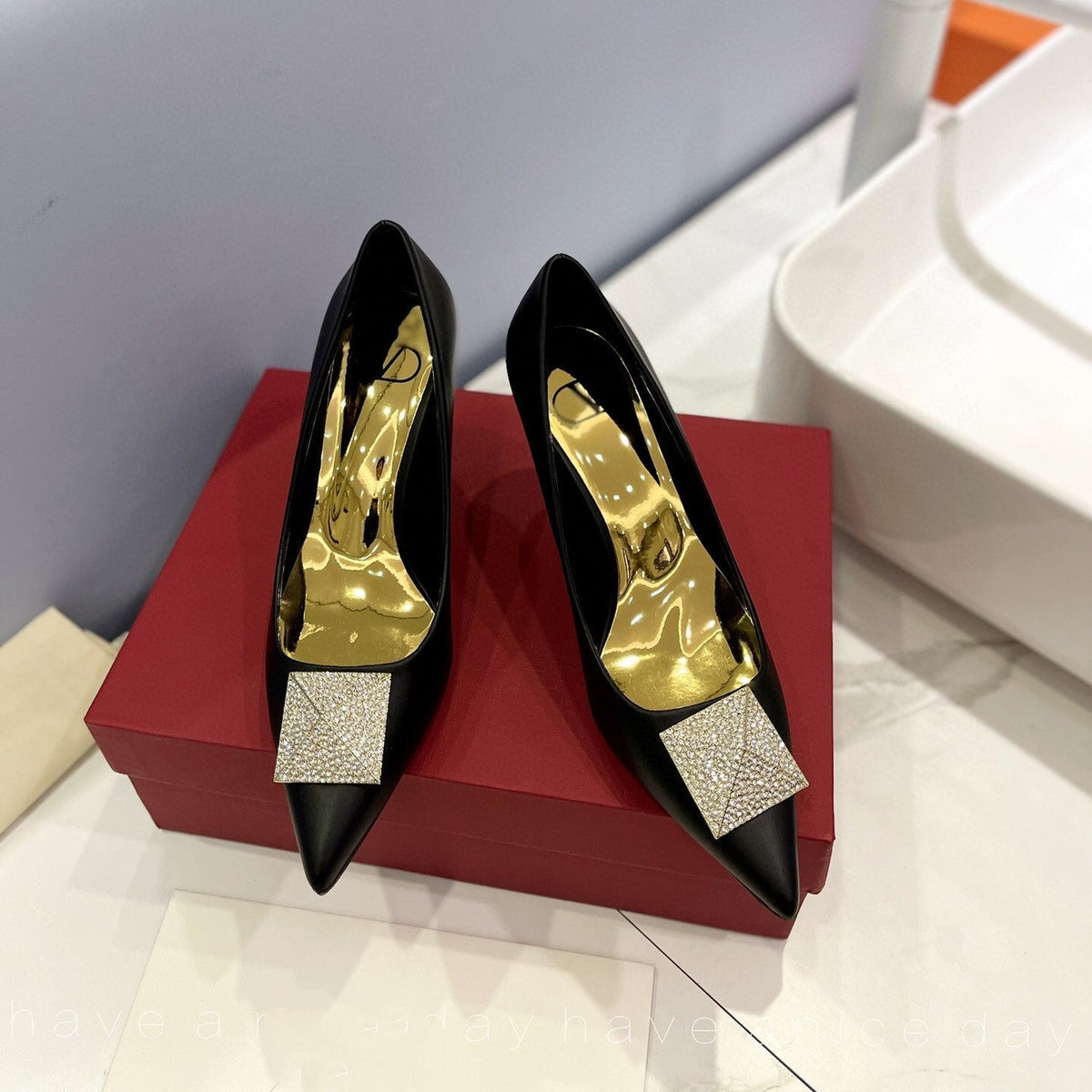 One Stud Diamond Patent Black Leather Pump
