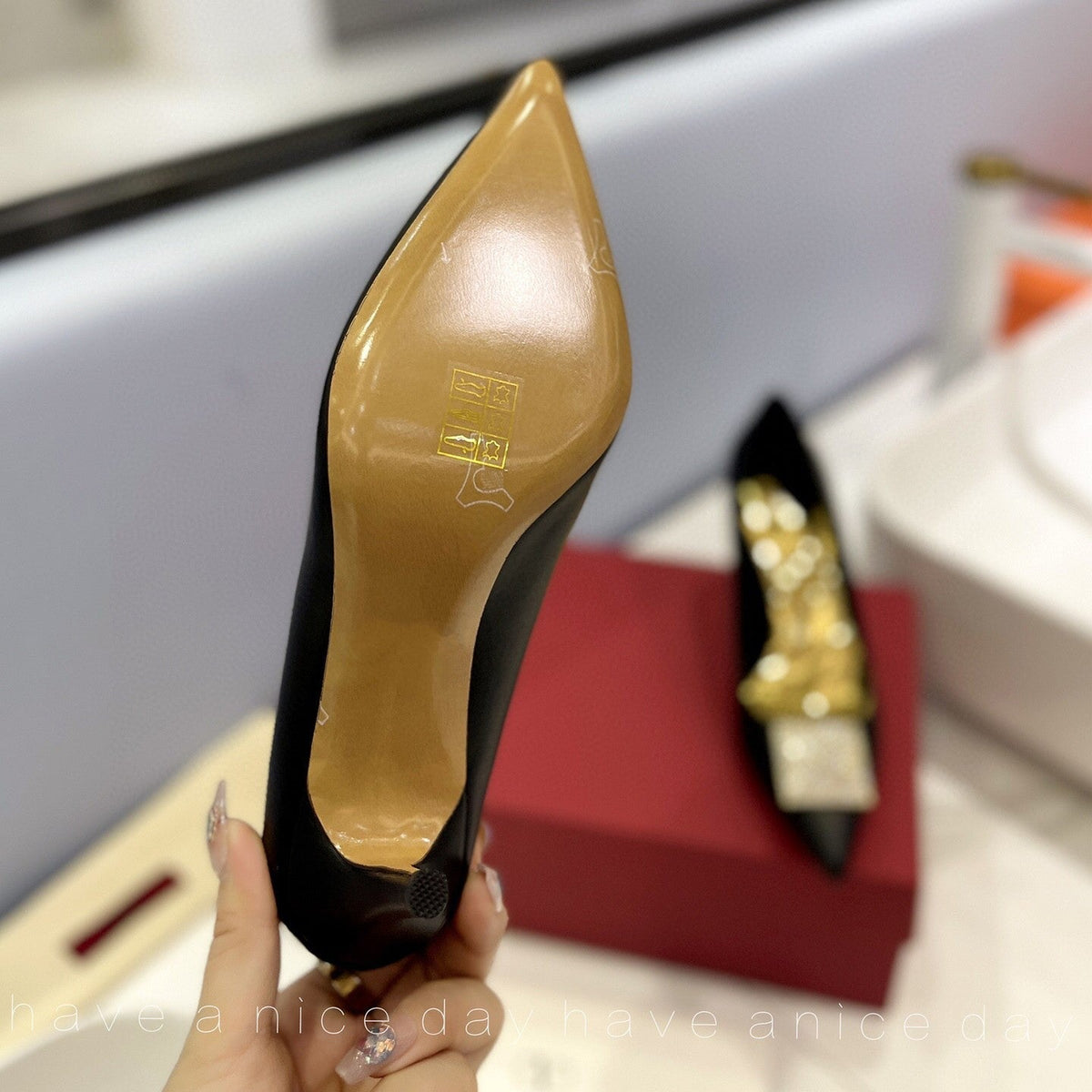 One Stud Diamond Patent Black Leather Pump