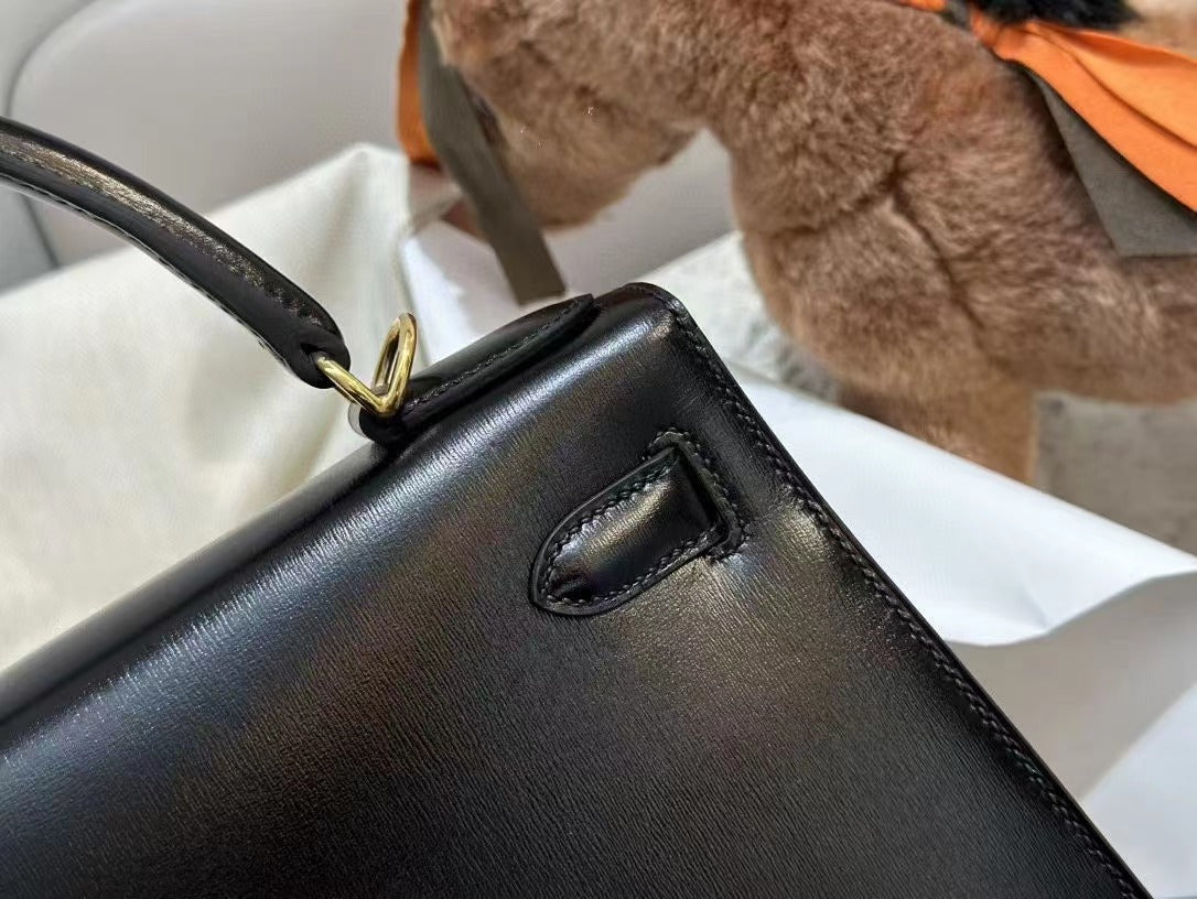 HM KELLY 28CM BLACK BOXCALF GOLD HARDWARE