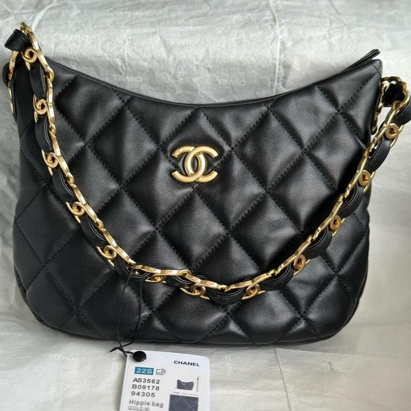 CC 24K Hobo Bag 23cm Black Shiny Lambskin