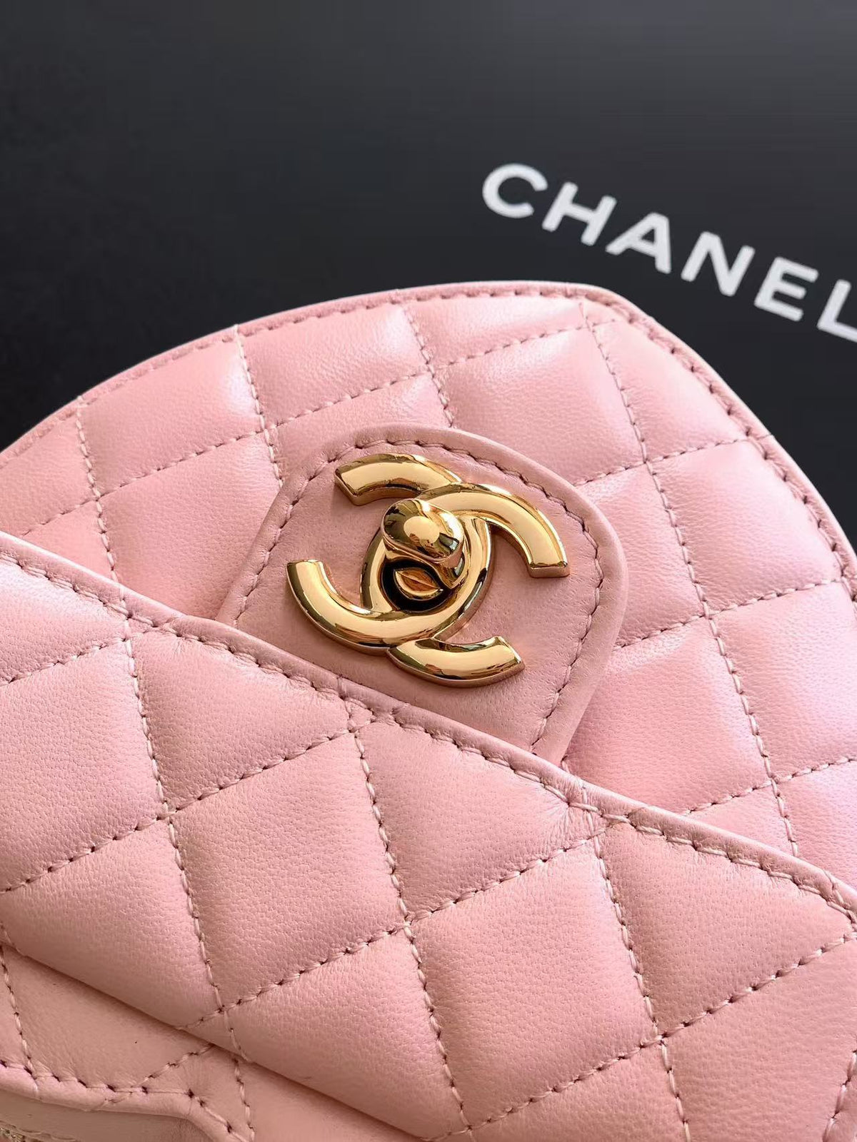 CC 25 Heart Bag Pink Calfskin Gold Hardware