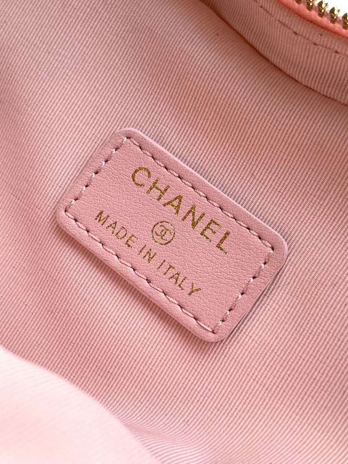 CC 25 Heart Bag Pink Calfskin Gold Hardware