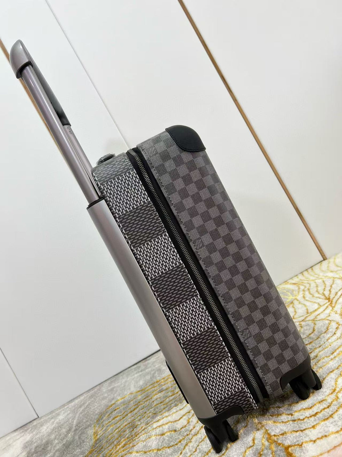 Louis Vuitton Horizon 55 Plaid Suitcase Gray Black Leather