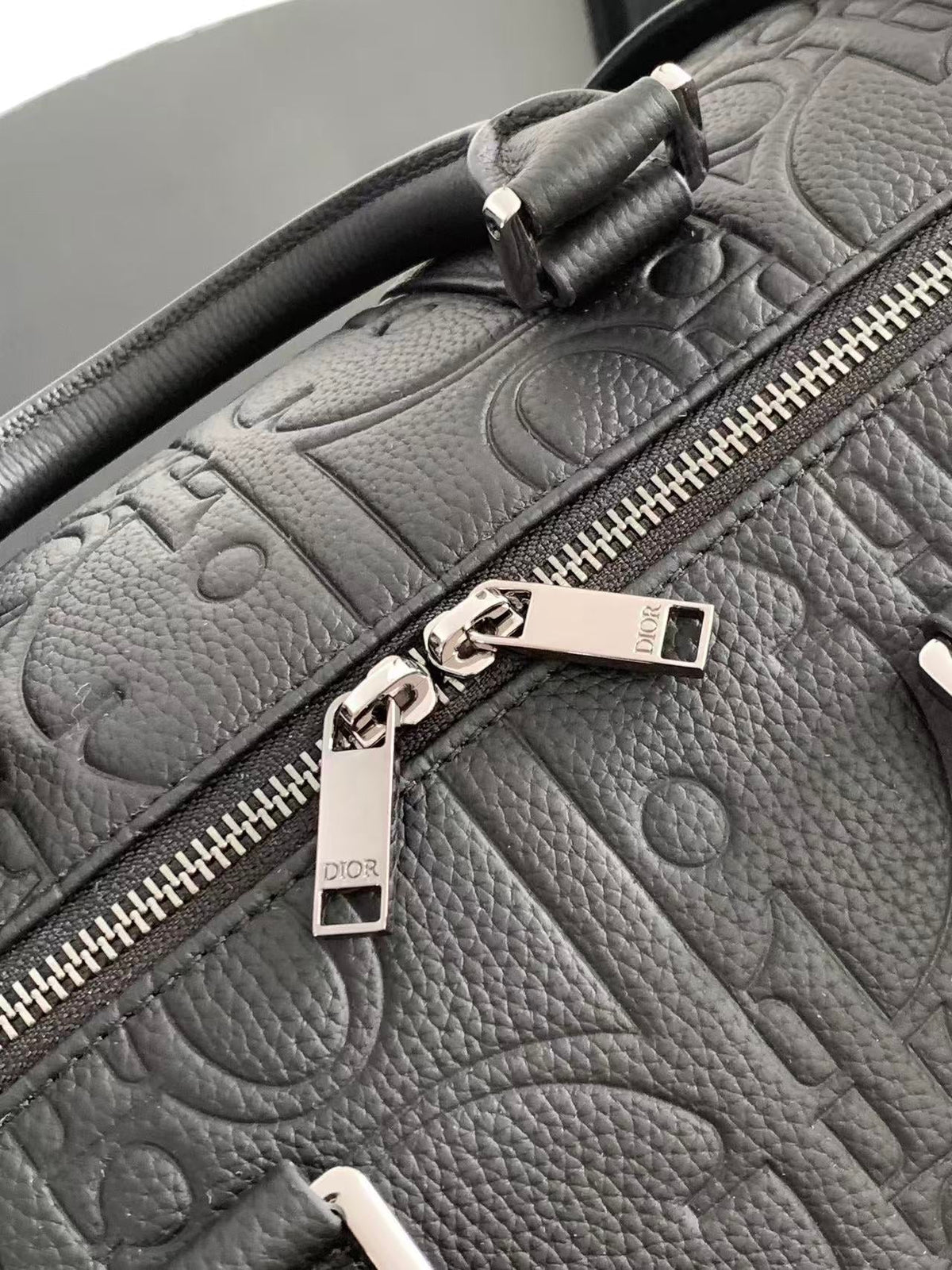Weekender 40 Black Dior Gravity Leather and Black Grained Calfskin