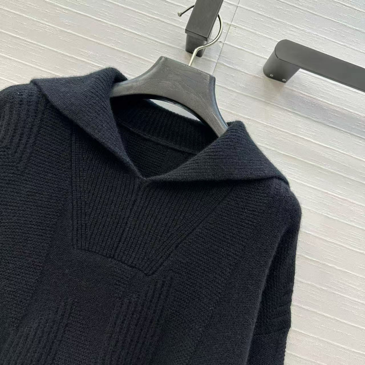 HM 25 Black Cashmere Jacquard Sweater 02657