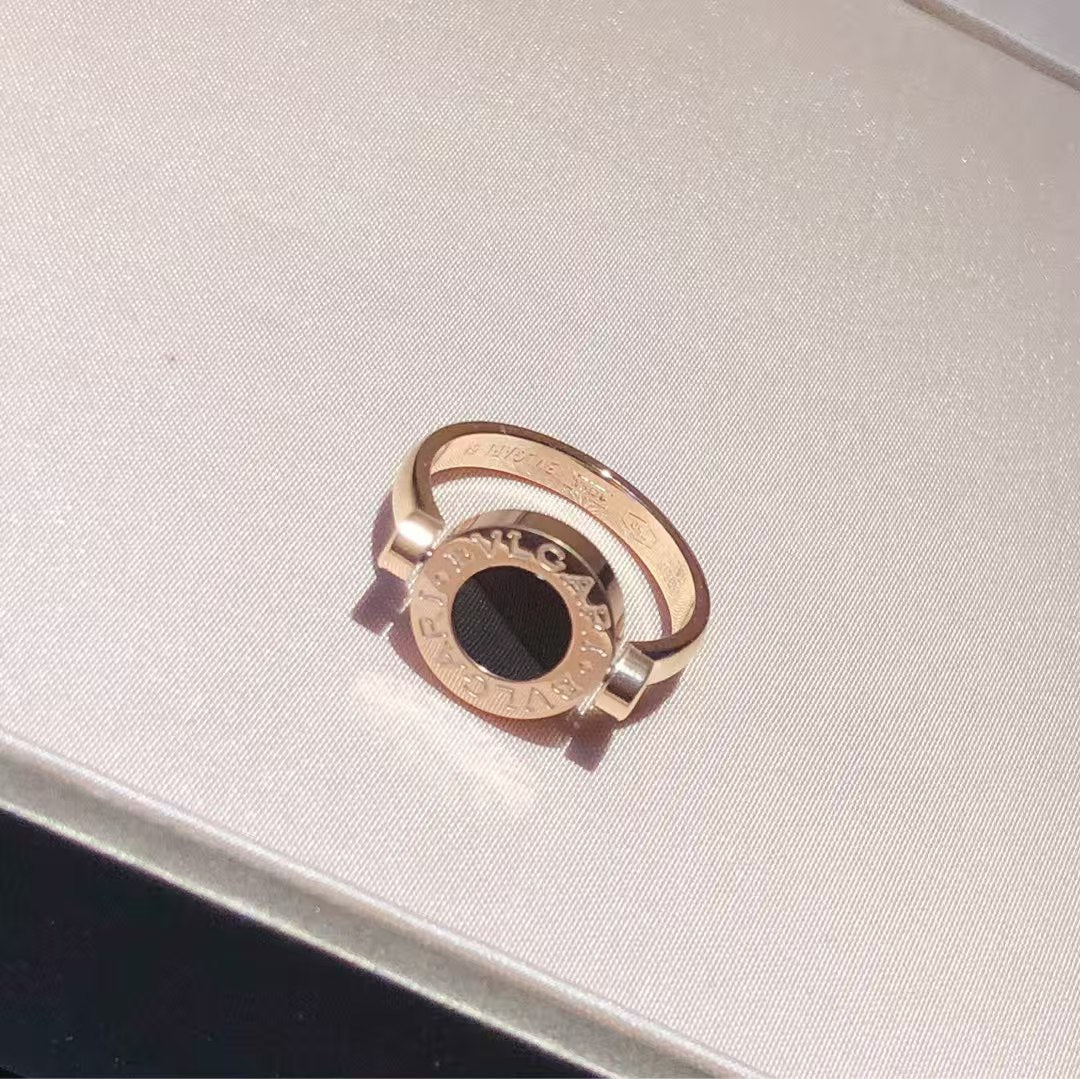 Bvlgari Rose Gold Flip Ring Set With Mother-of-pearl And Onyx