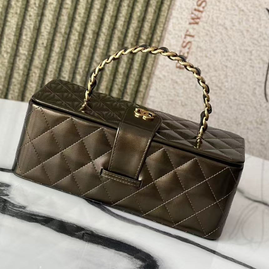 Chanel 2025 Vanity Bag 22cm Olive Green Leather