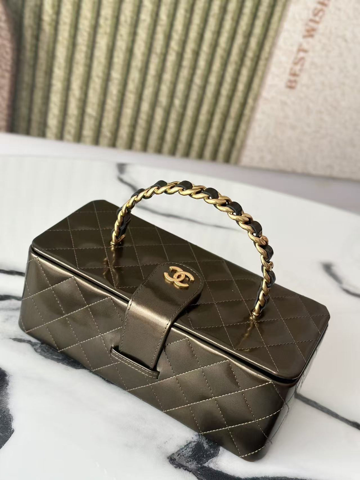 Chanel 2025 Vanity Bag 22cm Olive Green Leather