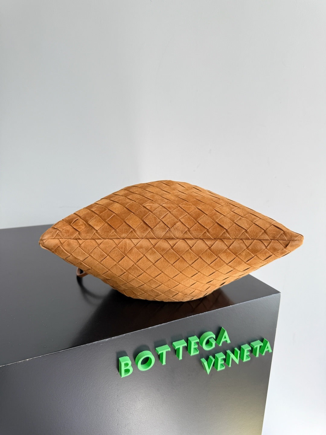 Bottega Veneta 2025 Dustbag Intrecciato Brown Suede
