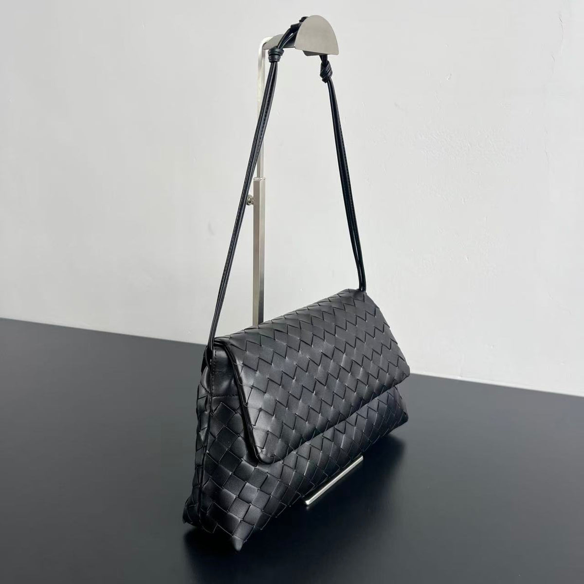 Bottga Veneta 2026 Giorno Bag 33cm Black Leather