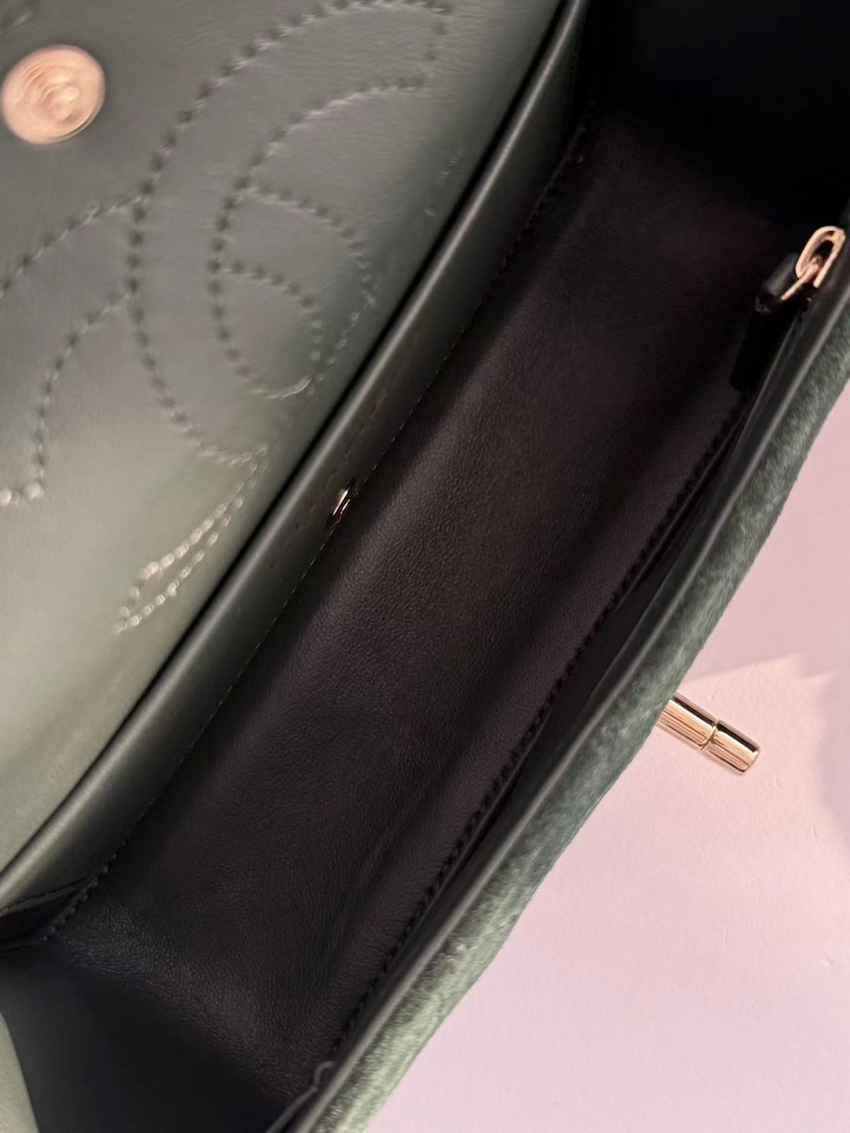 Chanel 2026 Small Flap Bag 20cm Green Suede Leather