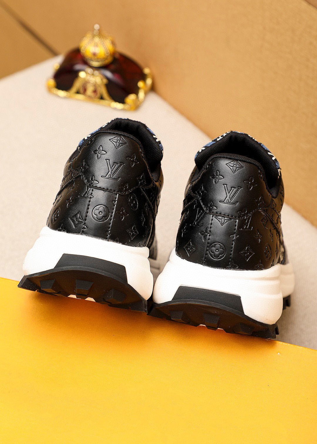 LV HIGH-END CLASSIC BLACK AND WHITE SUEDE MEN'S SHOES