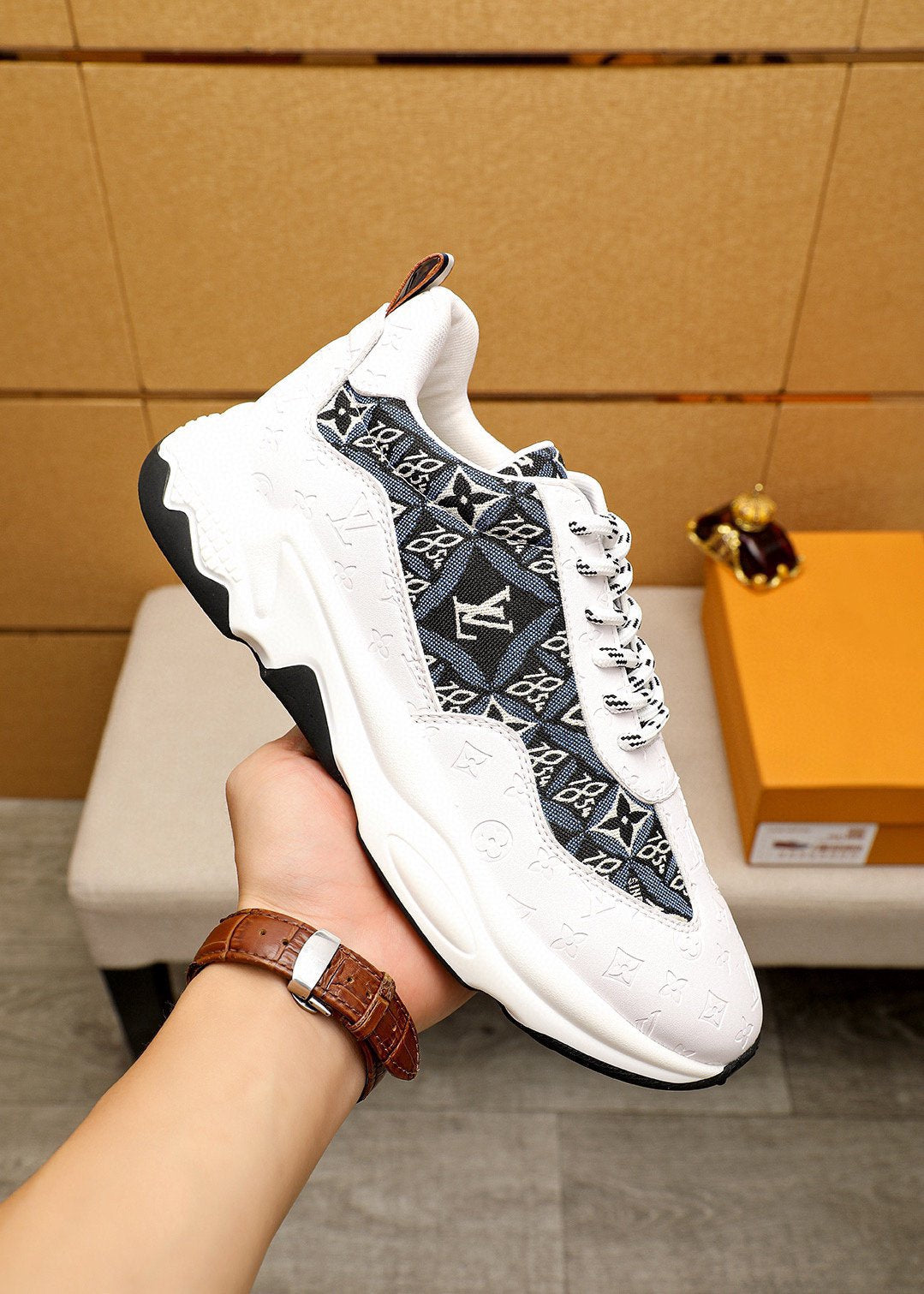 LV MEN'S CASUAL SPORTS SHOE MODEL BLACK