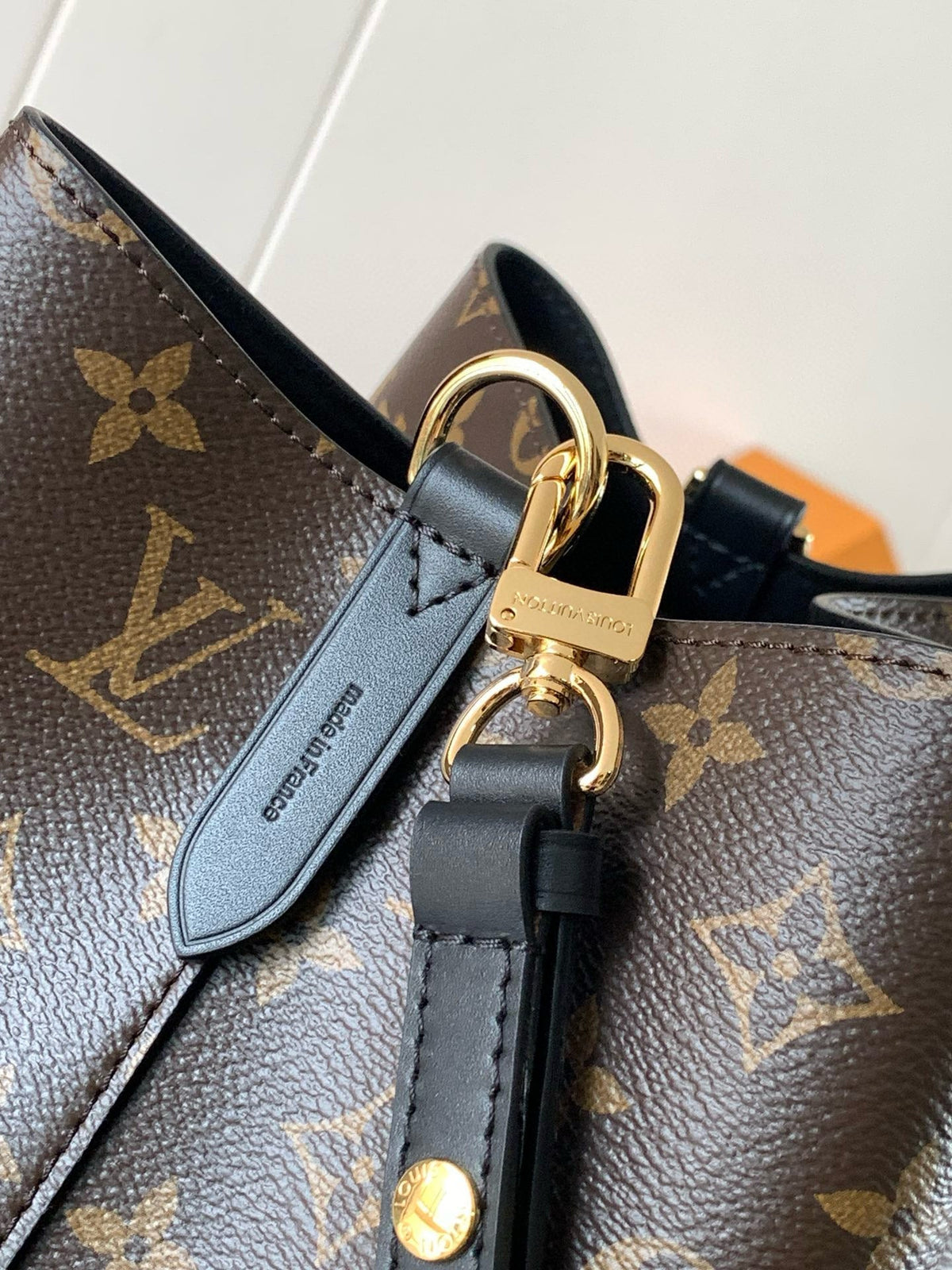 LV 26 Neonoe MM Monogram Brown Cowhide