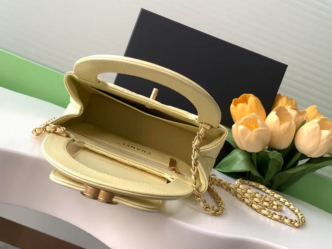 CC kelly Bag Light Yellow Calfskin