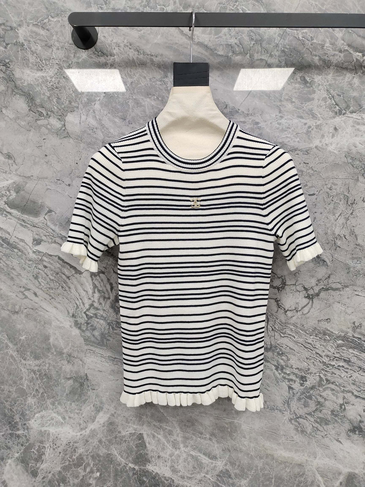 Chanel 2026 Two-tone Short-sleeved Shirt Wool 367635