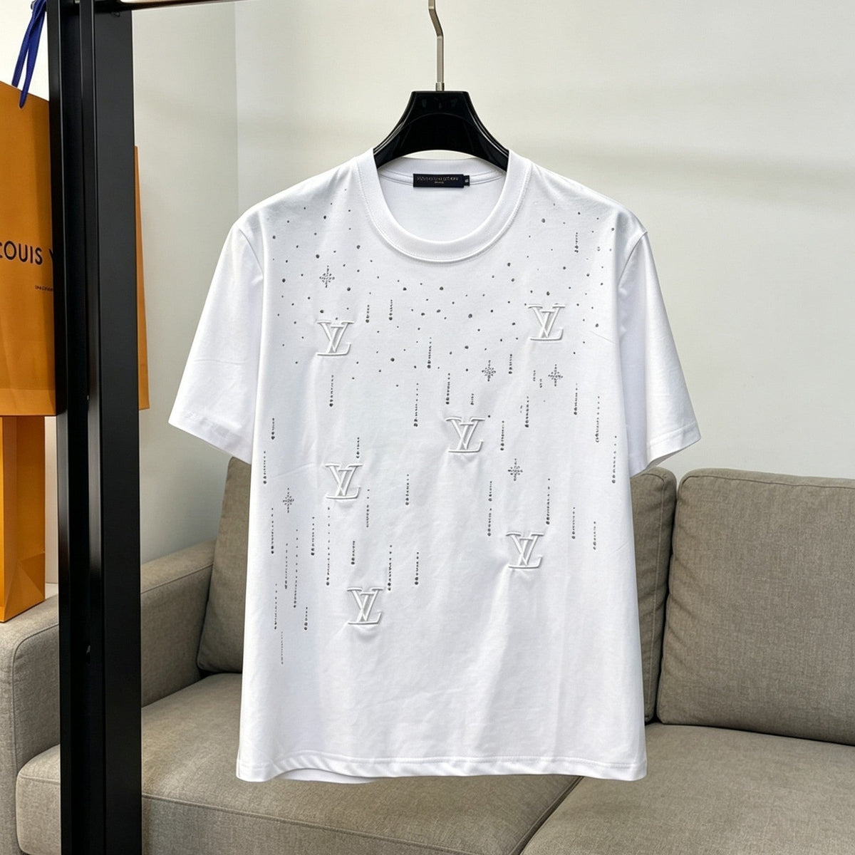 LV 2026 Men Short-sleeved T-shirt Cotton 303318