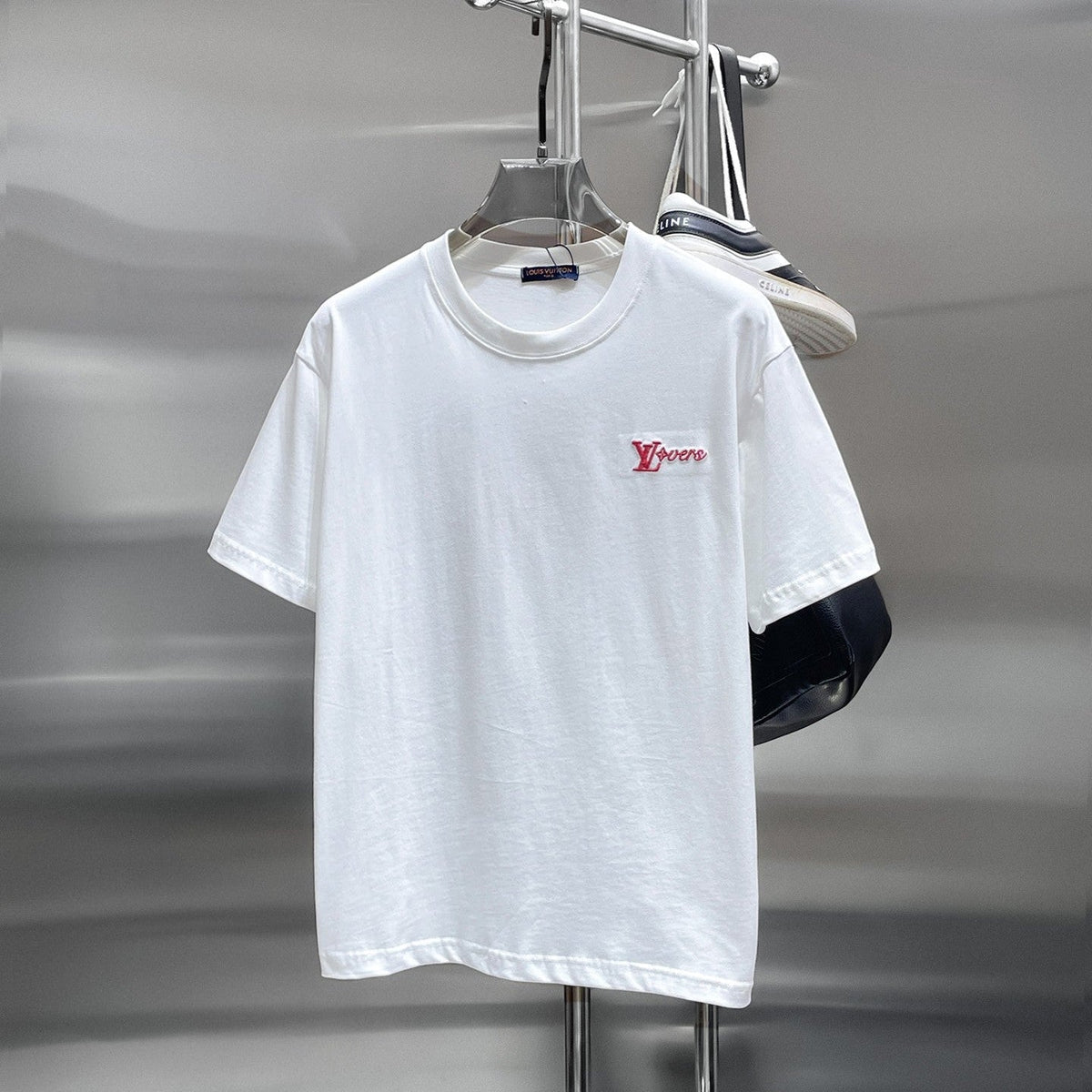 LV 2026 Men Short-sleeved T-shirt Cotton 303375