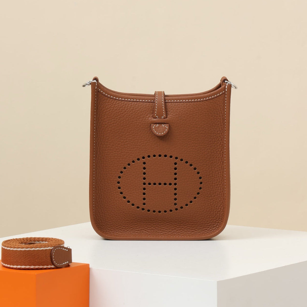 High-end Hermes 2026 Evelyne Sellier Bag 19.5cm Clemence Leather
