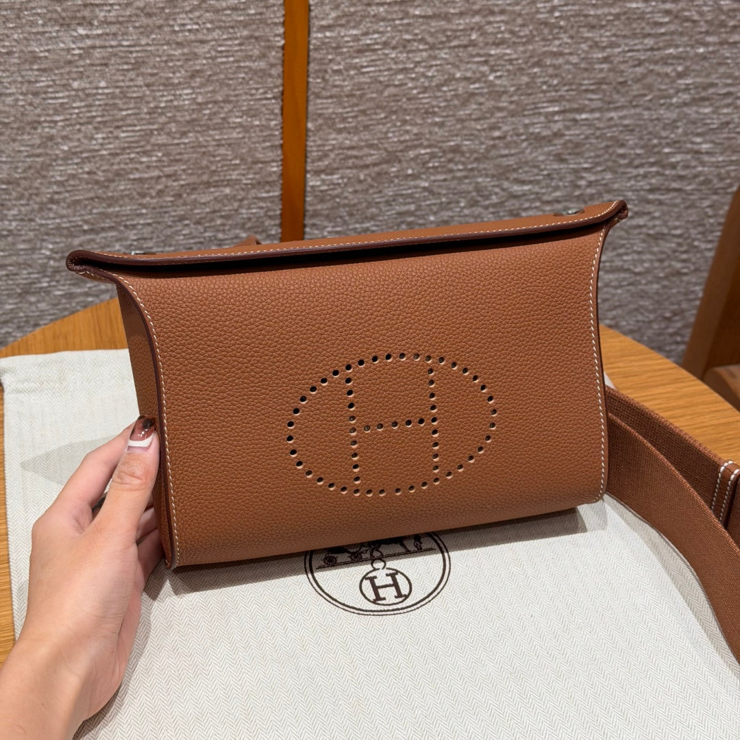High-end Hermes 2026 Videpoches Bag 27cm Togo Calfskin