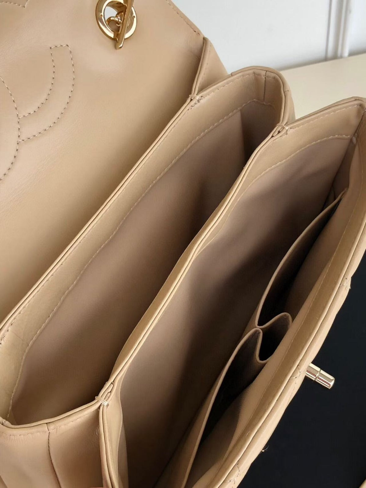 CC Trendy 25 Cream Lambskin