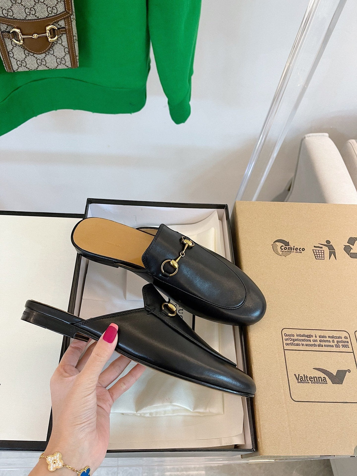 GG SLIPPER MULES BLACK