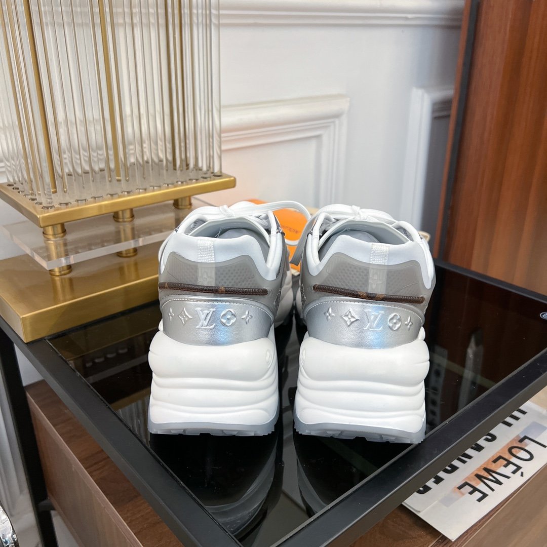 LV RUN 55 SNEAKER DARK GRAY