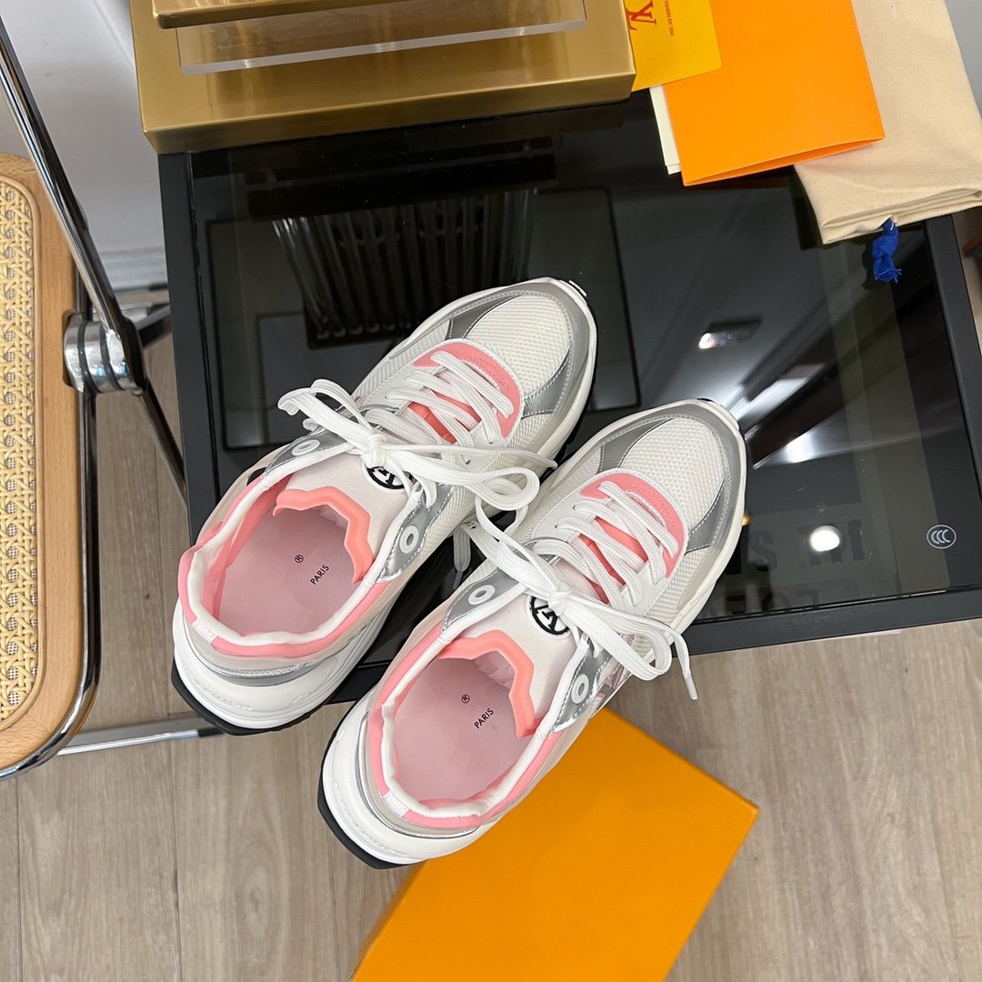LV RUN 55 SNEAKER PINK