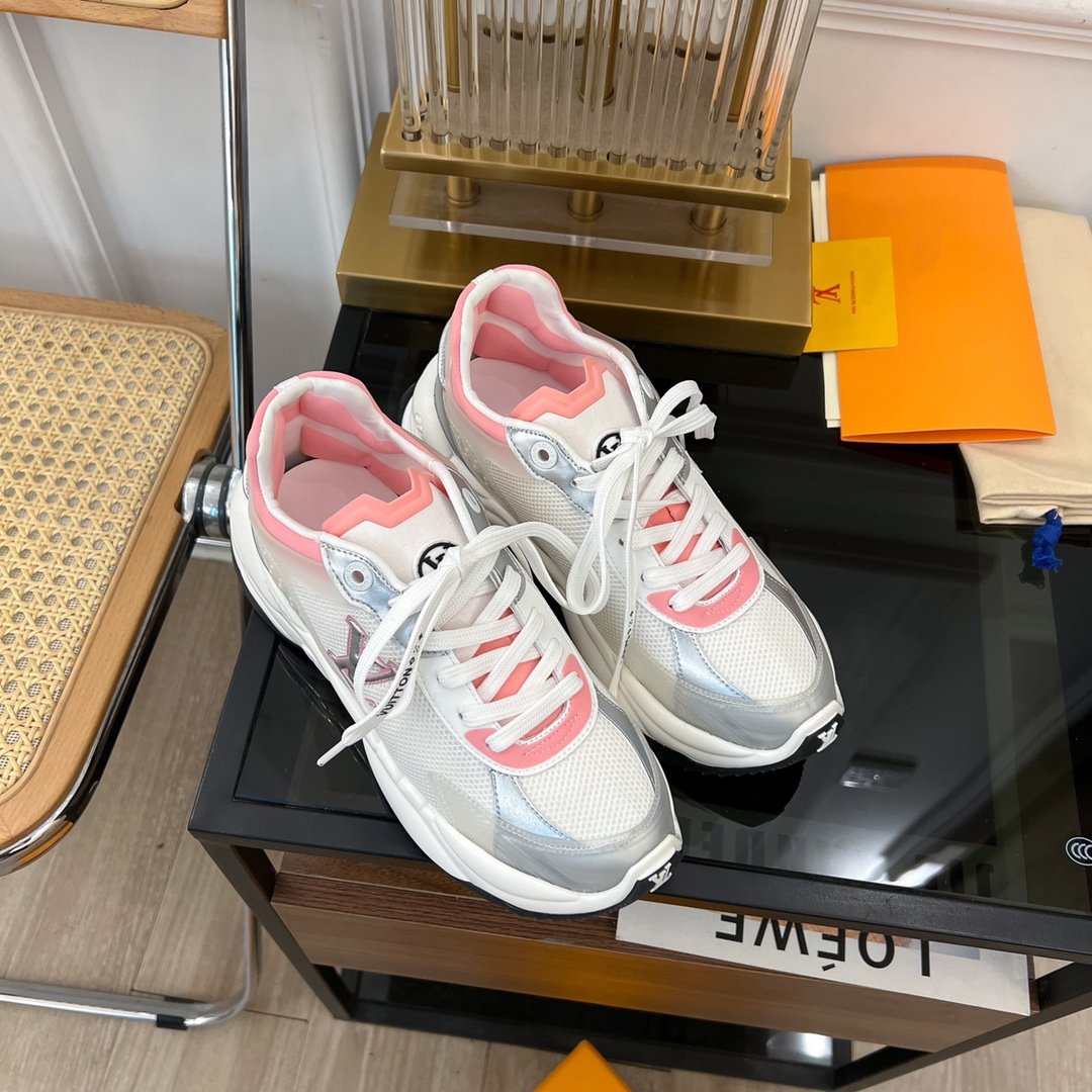 LV RUN 55 SNEAKER PINK