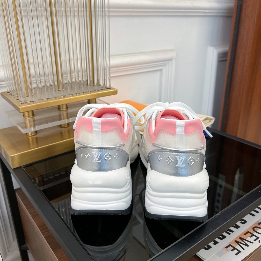LV RUN 55 SNEAKER PINK