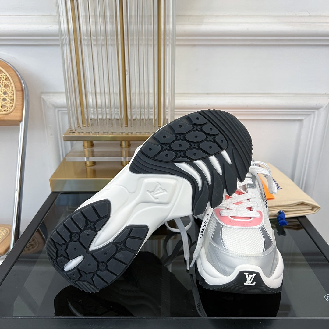 LV RUN 55 SNEAKER PINK