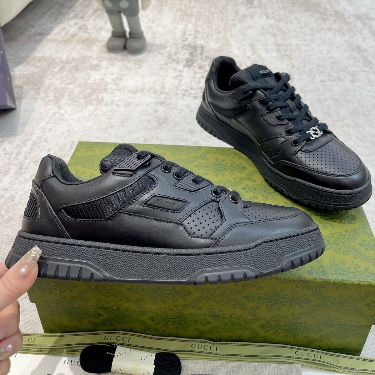 Gucci 2026 Low Top Sneakers Calfskin 988615